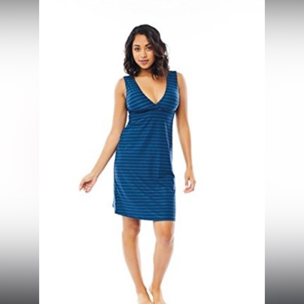 CARVE Designs medium sized women’s activewear dress. Brand new with tags.